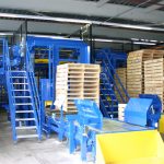 pallet dispenser stapelen of ontstapelen van lege pallets qimarox